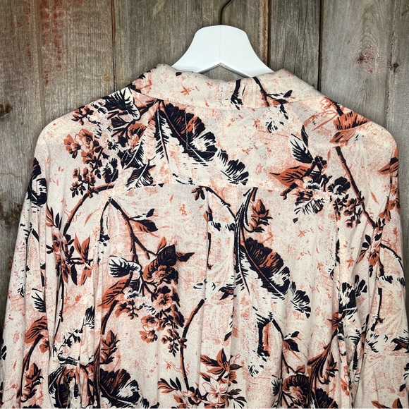 Free People We the Free It’s a Vibe Button Up Shirt Retro Floral Hawaiian Medium - Picture 7 of 13